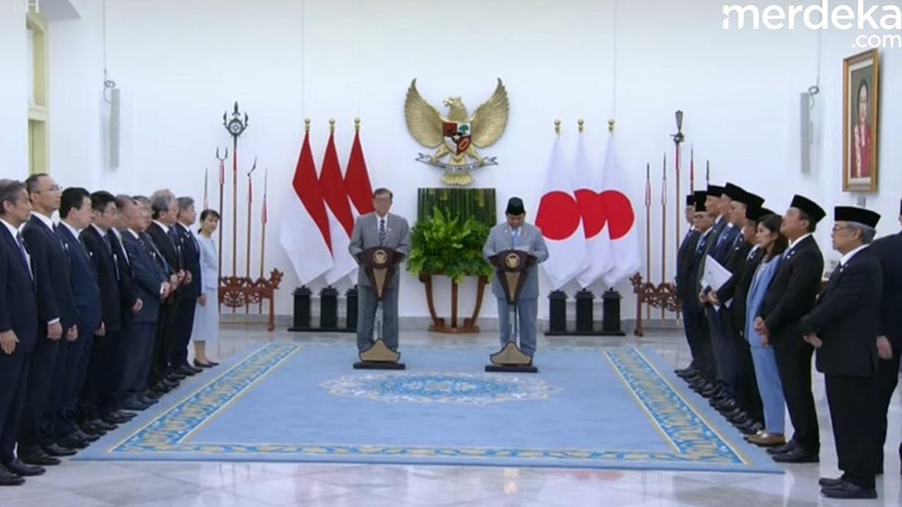 VIDEO: Momen Mayor Teddy Galak Samping Menteri Sakti, Prabowo Sambut Tamu Penting
