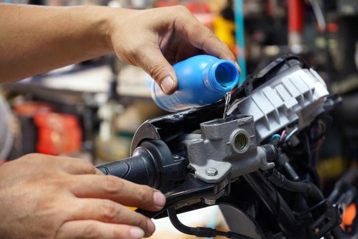 Cek 4 Komponen Motor Ini Sebelum Riding di Musim Hujan