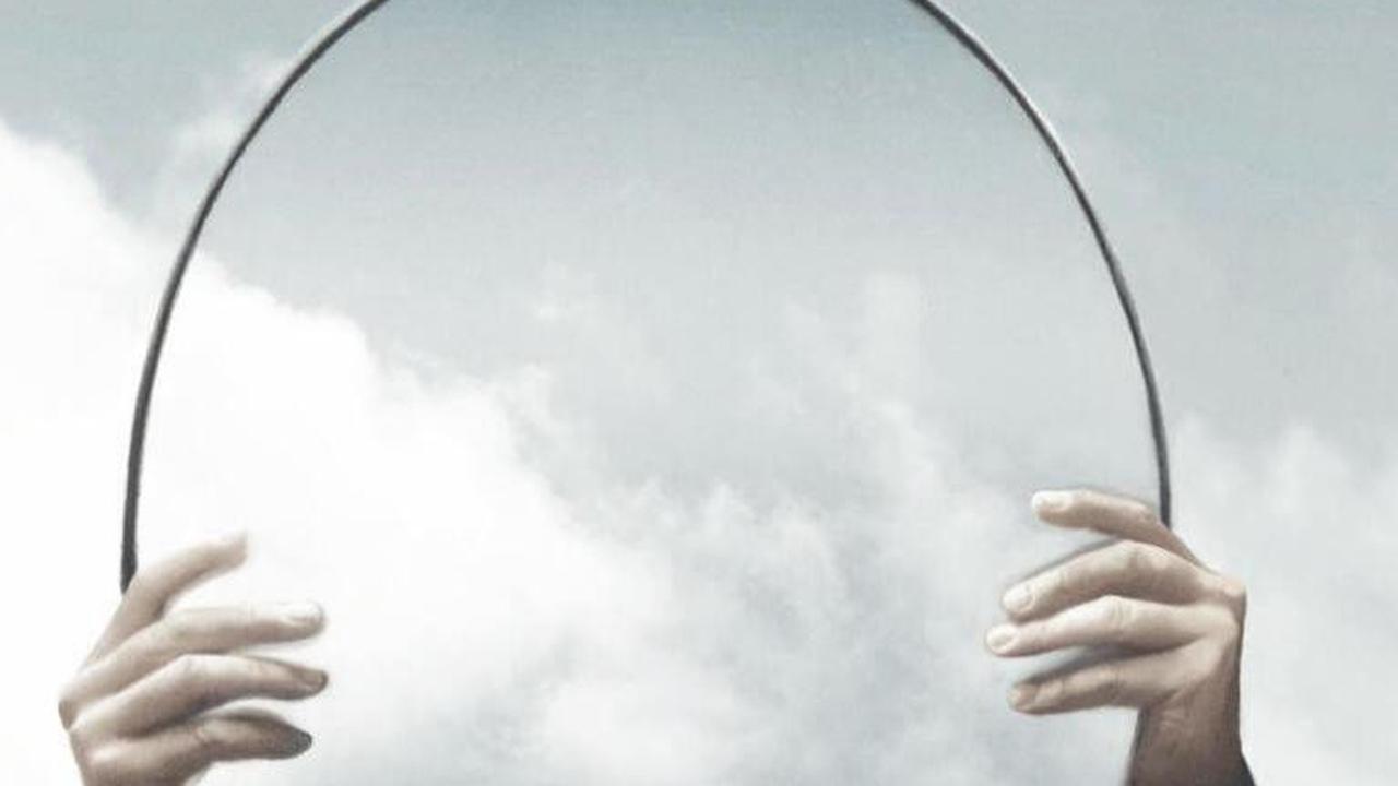 8 Creepy and Strange Facts About Mirrors