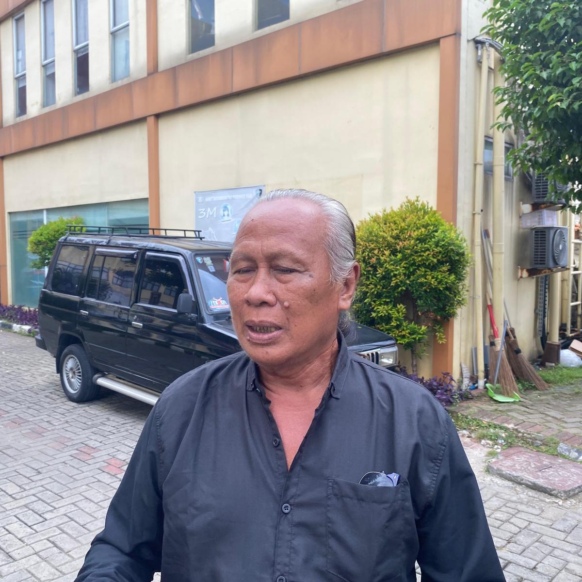 orangtua anaknya korban kebakaran glodok plaza