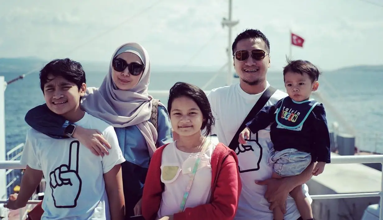 (Instagram/fenitarie)