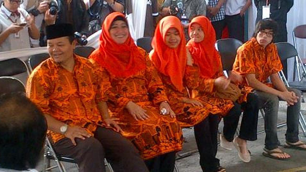 Di TPS-nya, Hidayat menang 1 suara dari Foke