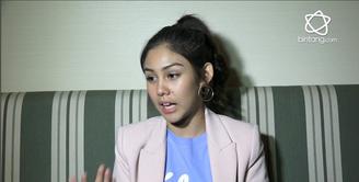 Sissy Priscilla menceritakan pengalamannya pada Vanesha Prescilla.