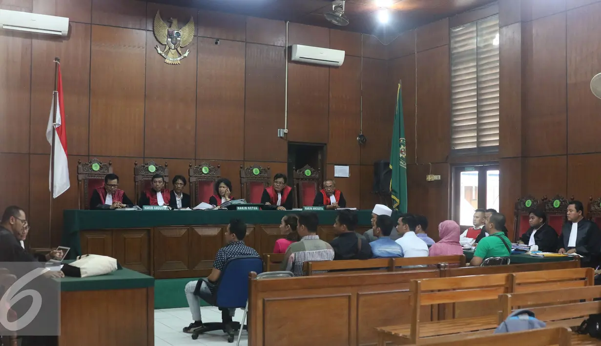 Suasana sidang lanjutan kasus pelecehan seksual yang dilakukan Penyanyi dangdut, Saipul Jamil di Pengadilan Negeri Jakarta Utara, Senin (23/5). (Liputan6.com/Herman Zakharia)