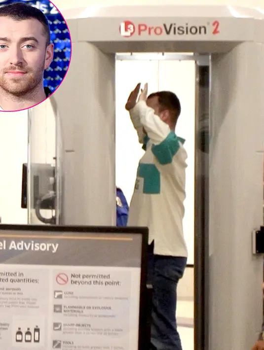 Begini nih saat Sam Smith melakukan full-body scanner di bandara. (BACKGRID/USWeekly)