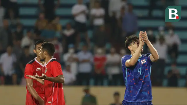 Foto: Aksi Jonathan Khemdee yang Selalu Protes Berlebihan saat Melawan Timnas Indonesia U-23 di SEA Games 2021, Shin Tae-yong Juga Kena