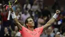 Ekspresi Rafael Nadal usai mengalahkan Dusan Lajovic pada babak pertama Tenis AS Terbuka 2017 di Arthur Ashe Stadium, New York,  (29/8/2017). Nadal menang 8-6, 6-2, 6-2. (AP/Frank Franklin II)