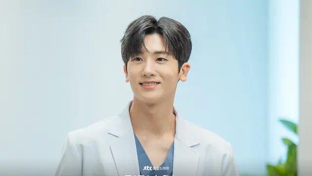 Park Hyung Sik - Doctor Slump