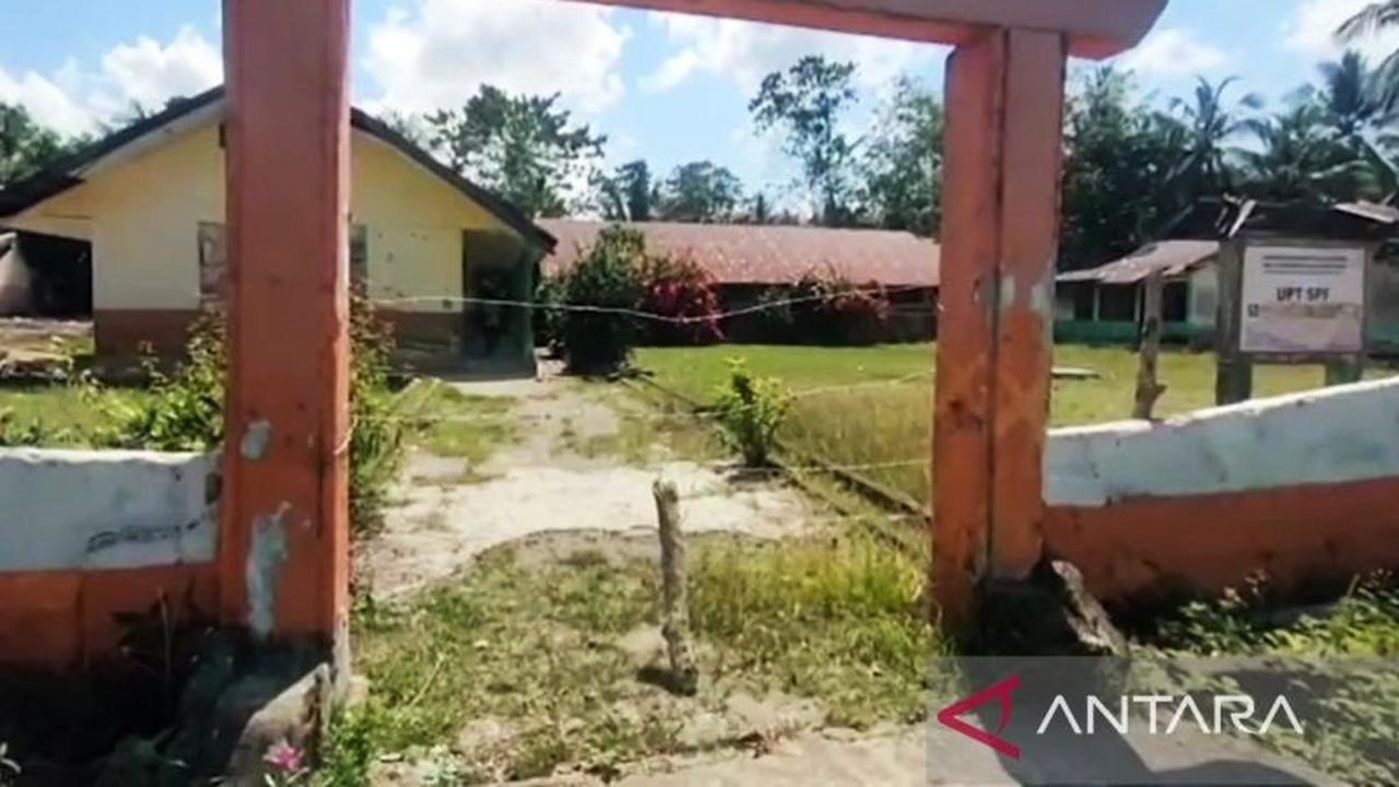 Miris, Puluhan Siswa Berdesakan Akibat Penyegelan Sekolah Bulukumba: Warga Klaim Lahan Milik Pribadi