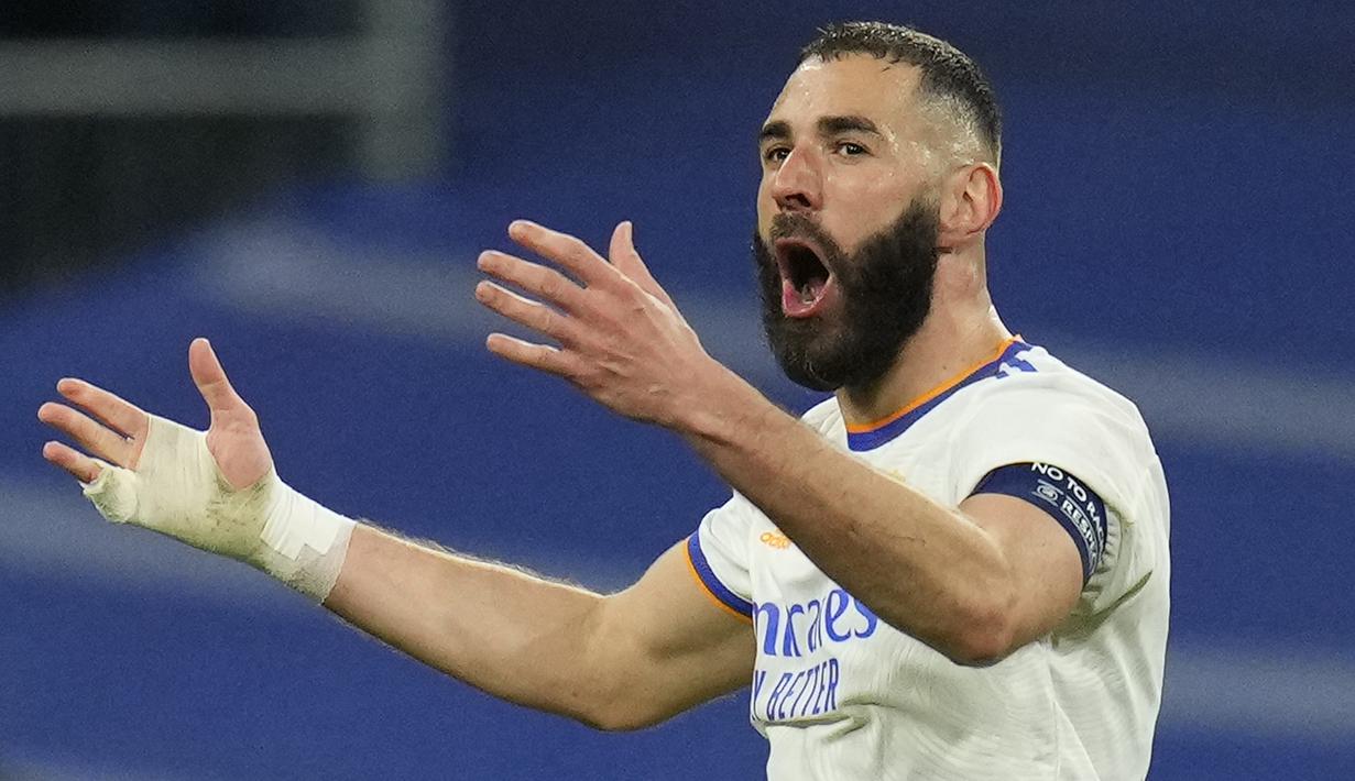 Karim Benzema. Striker Prancis berusia 34 tahun yang telah berseragam Real Madrid selama 13 musim sejak 2009/2010 ini telah mencetak 67 gol di Liga Champions bersama Los Blancos. Jumlah gol tersebut dilesakkan dari total 118 laga. (AP/Manu Fernandez)