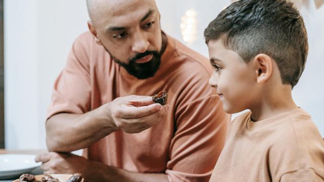 Usia Ideal untuk Melatih Anak Berpuasa (photo by pexels.com)