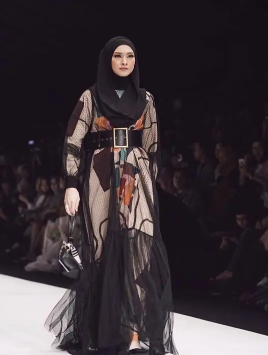 Donita (Instagram/donitabhubiy)