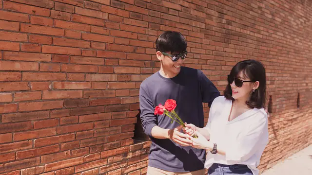 couple september selalu rindu