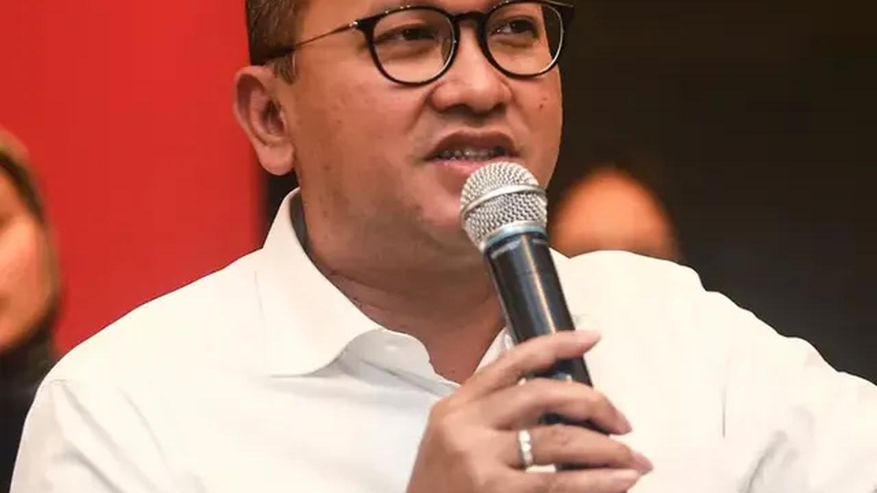 "Terlihat jelas dengan melonjaknya pembayaran non-tunai dari USD 813 juta menjadi USD 26,2 miliar," tutup Rosan.