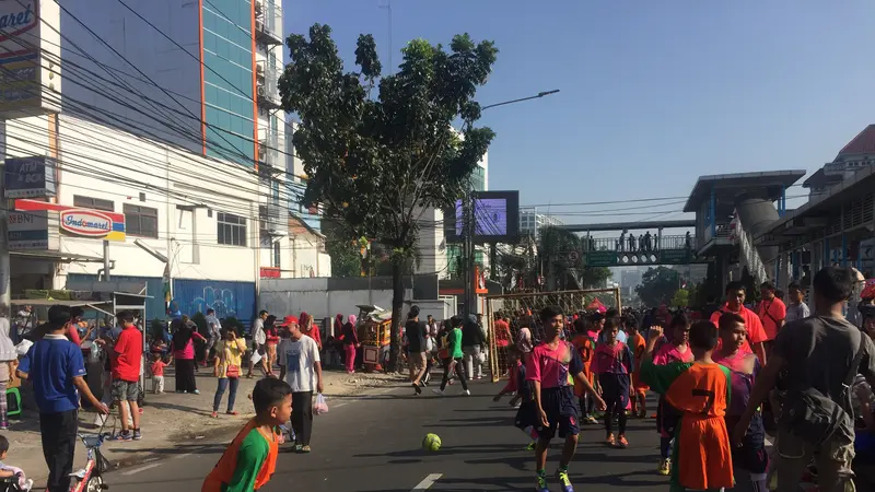 Suasana Car Free Day di Jalur Mampang Prapatan - Warung Buncit, Minggu 27 Agustus 2017  (Liputan6.com/Muhammad Radityo Priyasmoro))