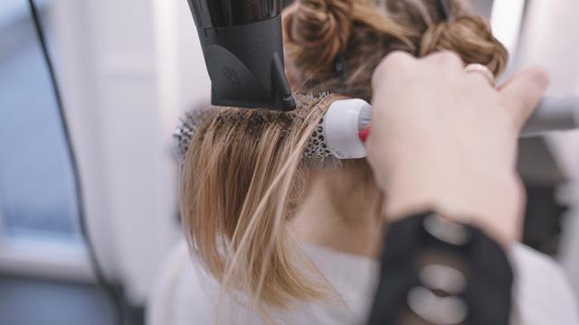 Gambar Ilustrasi Alat Pemanas Rambut