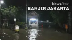 Hujan Sejak Senin Petang membuat sebagian kawasan Kemang terendam banjir. Banjir setinffi 40 Cm juga menggenangi sebuah perumahan mewah di kawasan tersebut