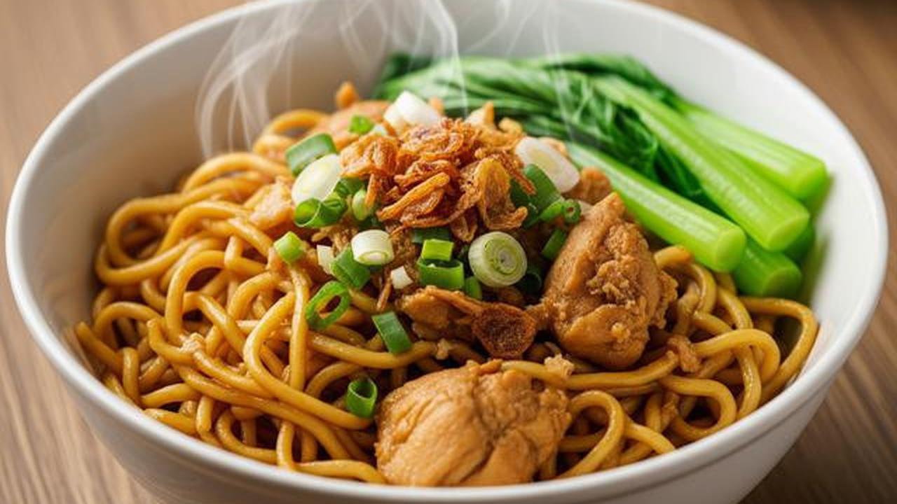 6 Resep Mie Ayam Jakarta Asli dengan Bumbu Gurih yang Meresap, Ala Pedagang Gerobakan