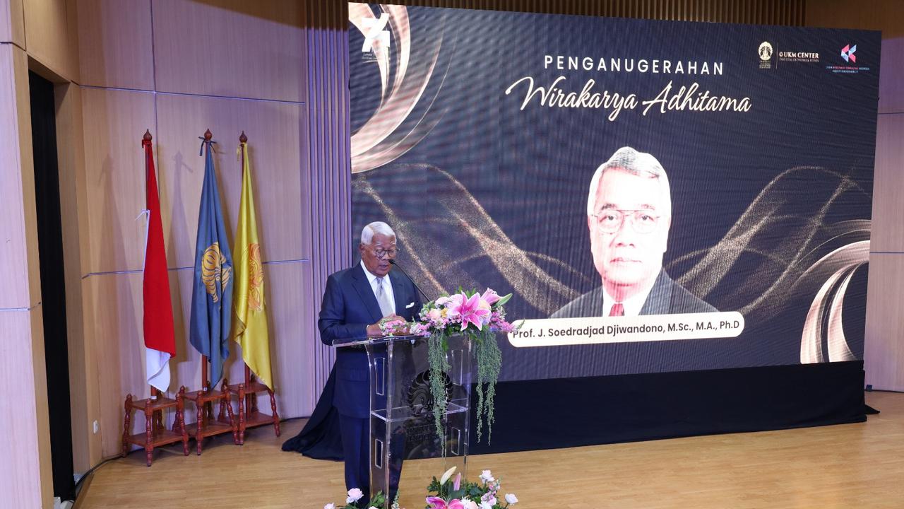 J. Soedradjad Djiwandono