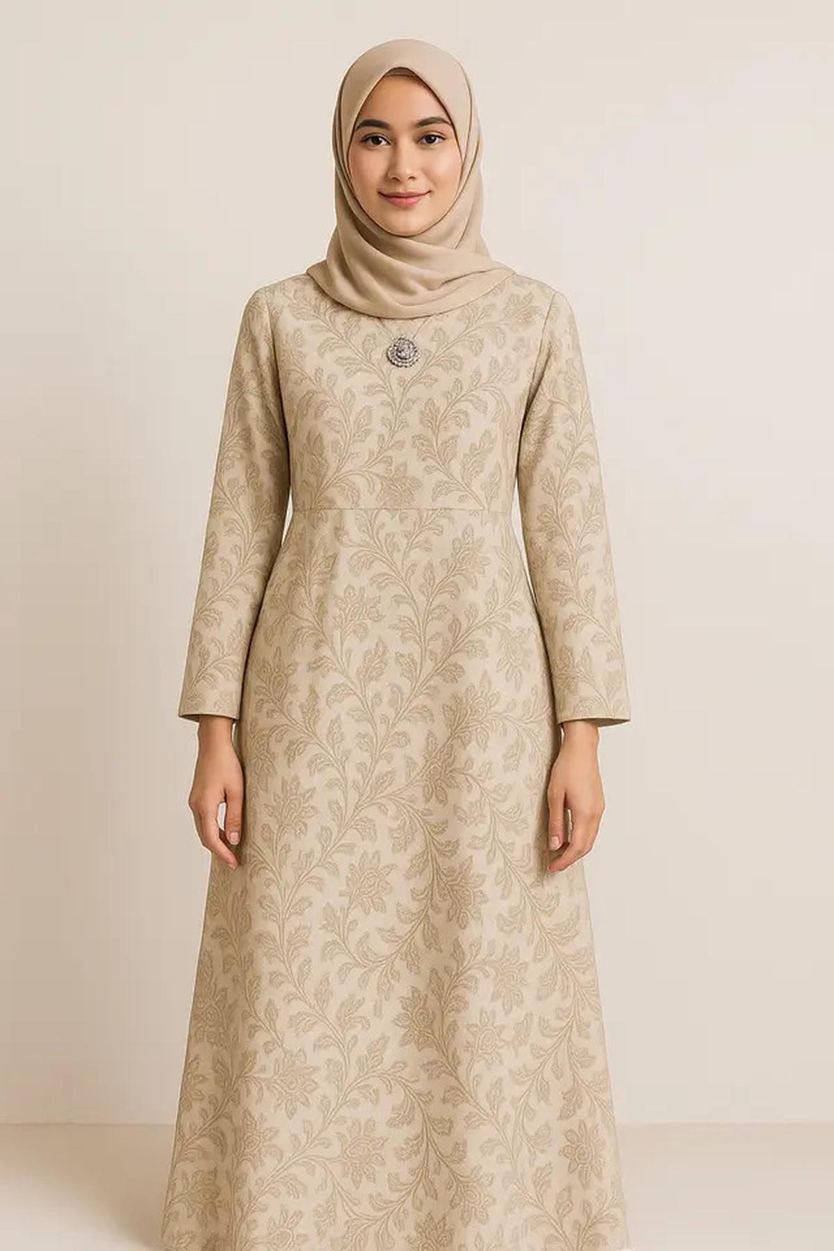 5 Ide Dress Batik Maxi untuk Pengajian Sampai Pesta, Simpel dan Elegan