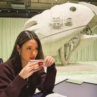 Quality Time di Negeri Ginseng, Gaya Liburan Raisa dan Zalina Tetap Stylish. [@raisa6690].