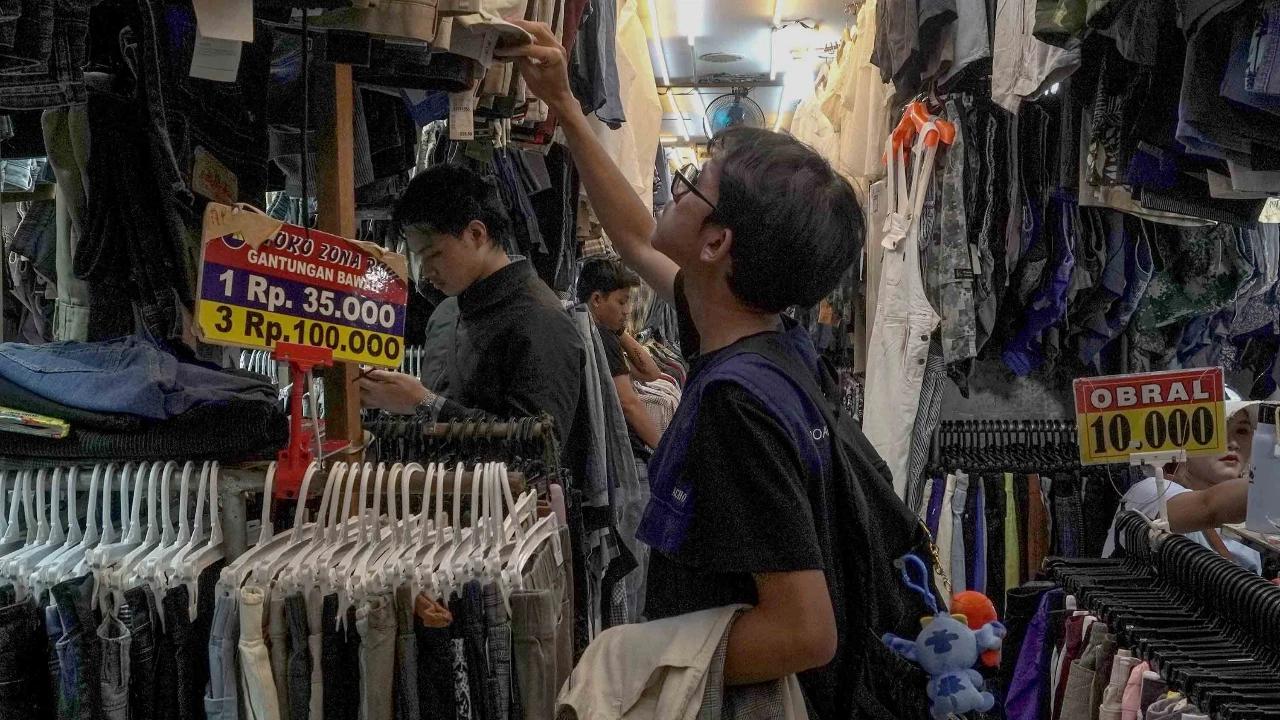 VIDEO: Komisi VI Keras Depan Pedagang, Thrifting Diberantas Purbaya "Bapak Sadar Tidak Kalau itu Ilegal!"