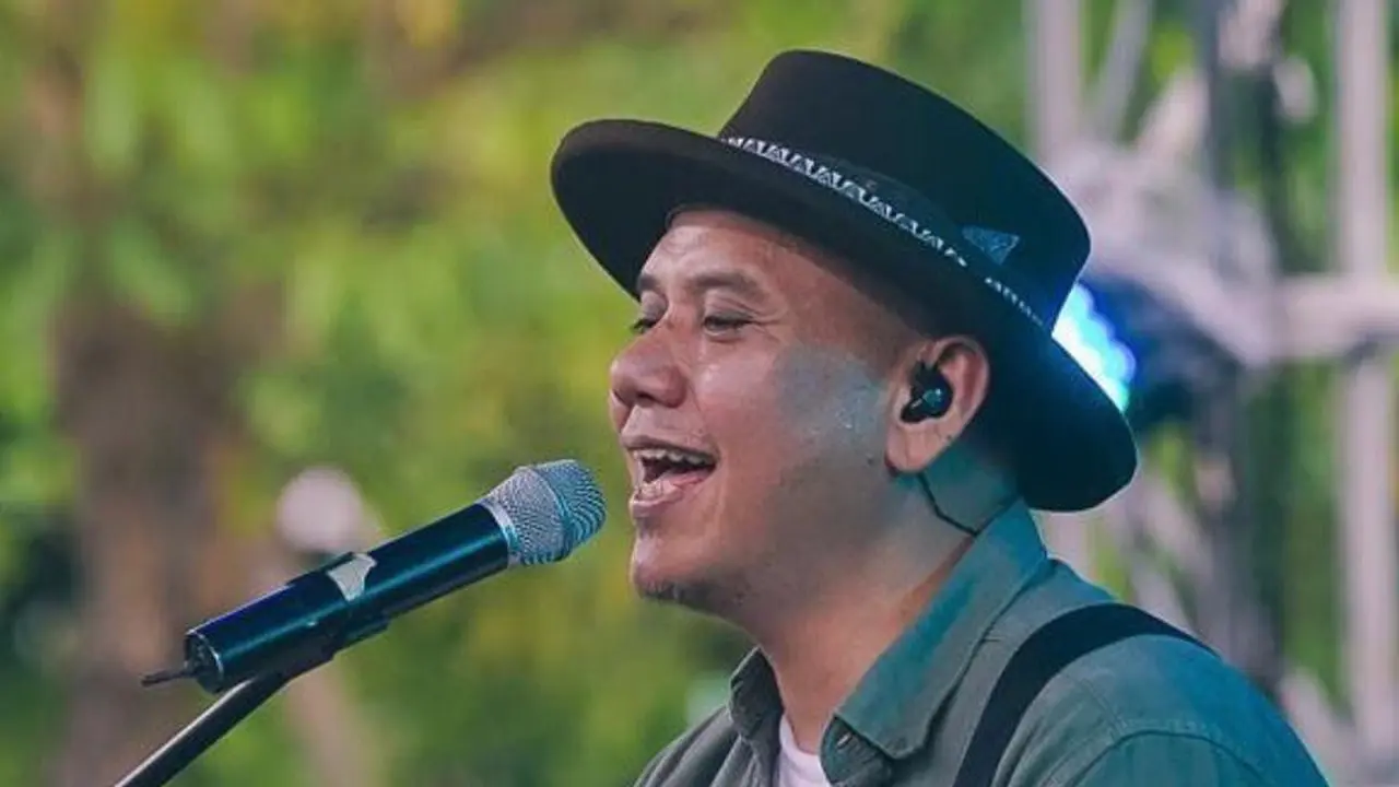 Padi Reborn menemani sore hari para pengunjung di Hutan Kota, Gelora Bung Karno, Jakarta pada 30 Oktober 2022 lalu.