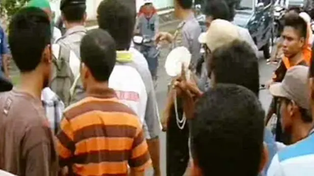 Program Tak Jelas, Mahasiswa Hadang Gubernur NTB