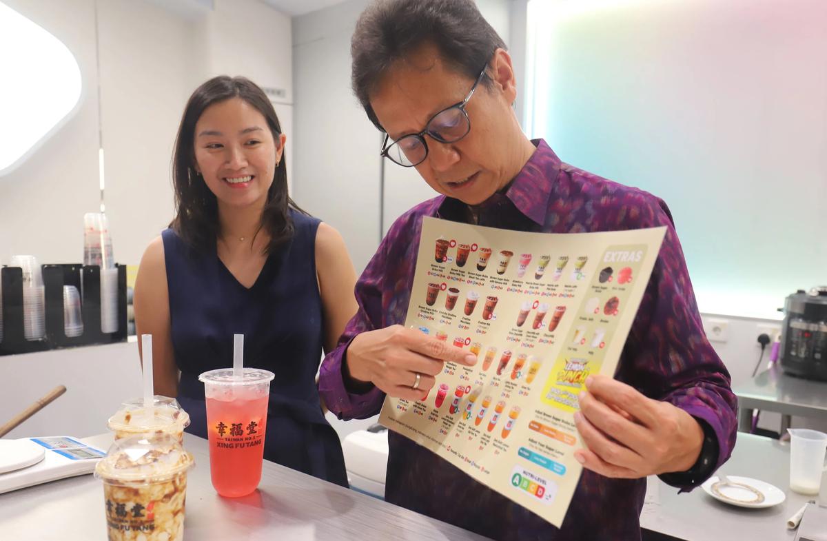 FOTO: Menkes Kenalkan Label “Nutri-Level”, Panduan Baru Memilih Minuman Lebih Sehat