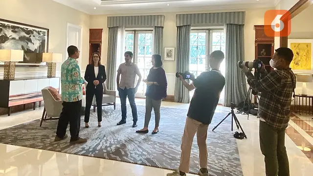 Wawancara Khusus Duta Besar Kanada Nadia Burger