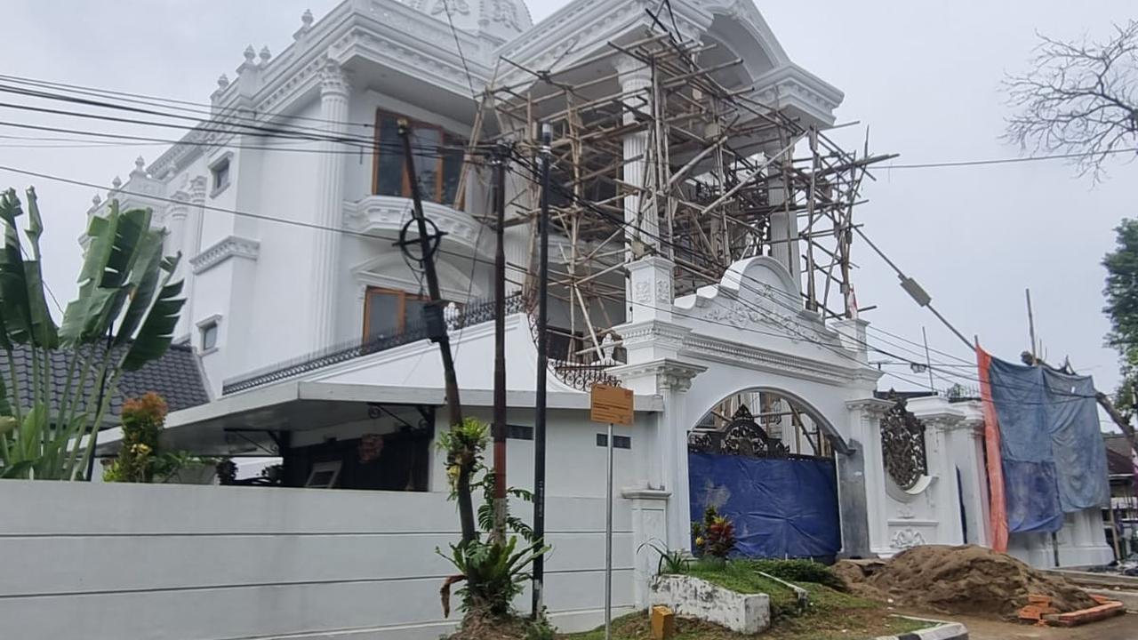 Rumah Ayah Lady Aurelia yang Tak Masuk LHKPN