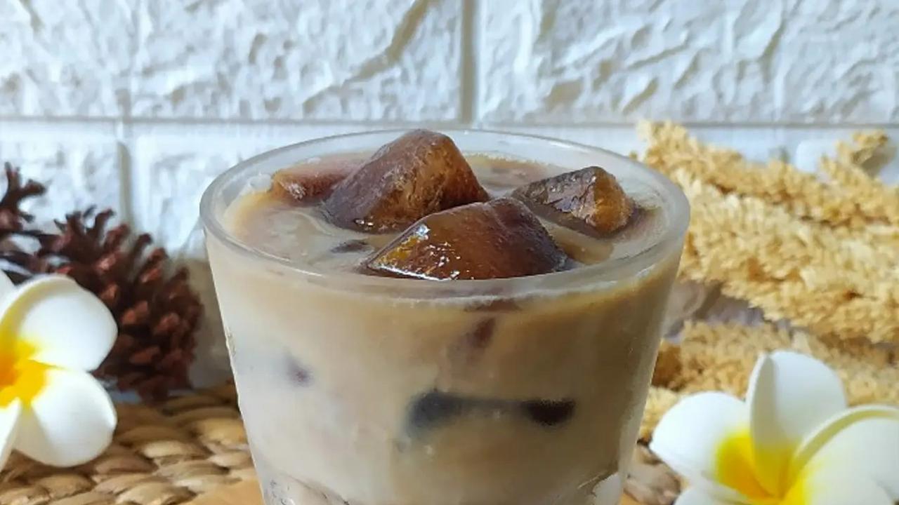 Anti Ribet, 7 Resep Kopi Susu Gula Aren yang Bikin Ketagihan
