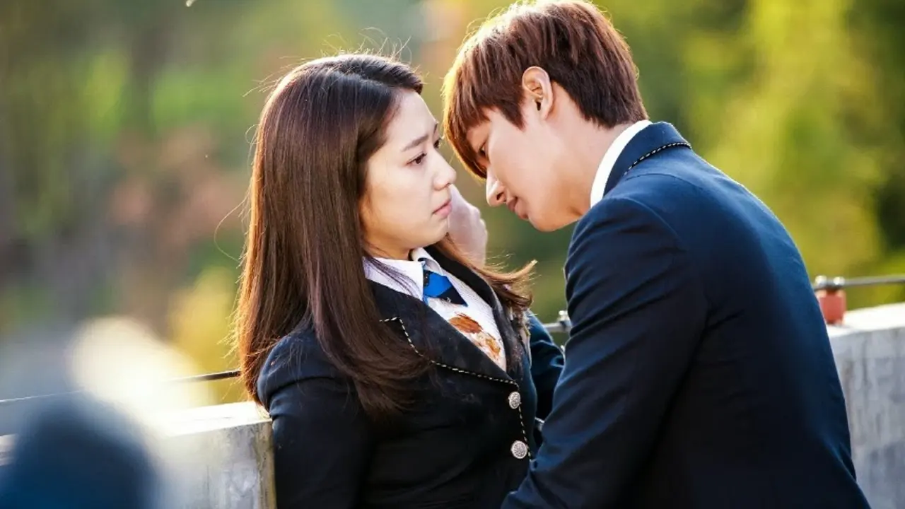 Lee Min Ho dan Park Shin Hye