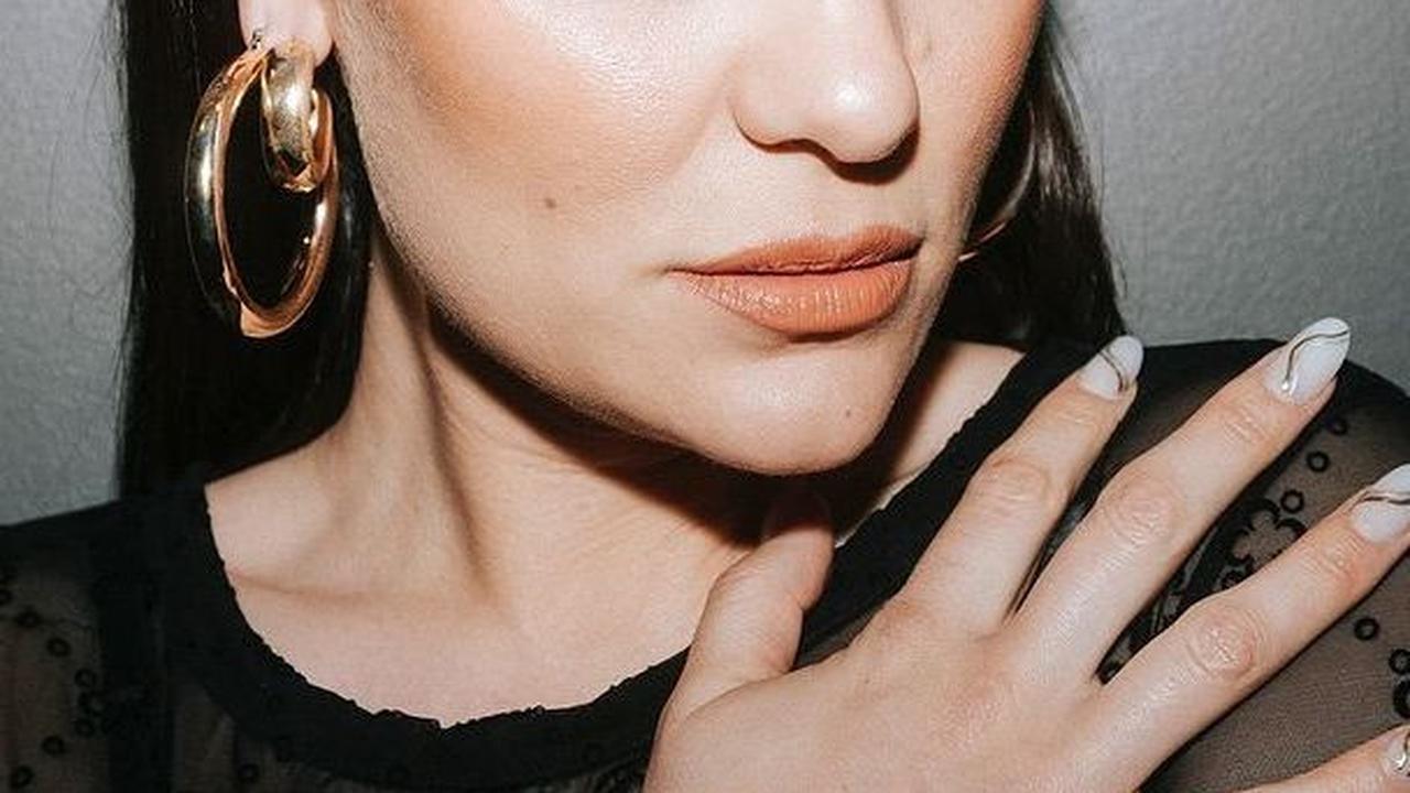 Potret Jessie J Manggung di Resepsi Pernikahan Crazy Rich Indonesia