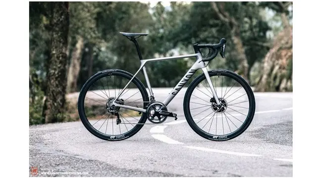 Kisaran Harga 6 Sepeda Road Bike yang Ditabrak Avanza, Capai Ratusan Juta