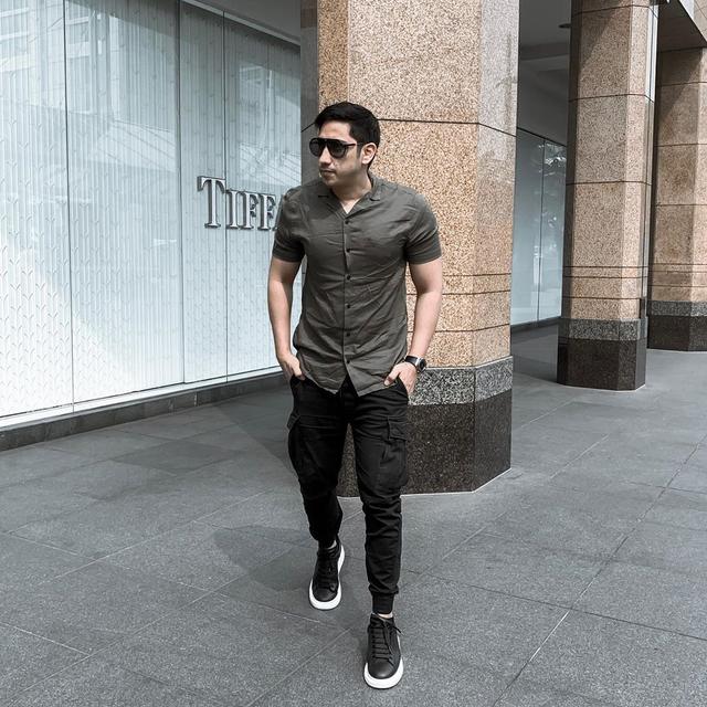 6 Pesona Lukman Azhari, Suami Medina Zein yang Bertubuh Atletis