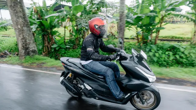 Tips Aman Pakai Fitur RoadSync di Honda PCX 160 (ist)