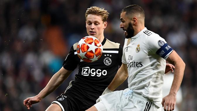 Gelandang muda Ajax Amsterdam, Frenkie De Jong. (AFP/GABRIEL BOUYS)