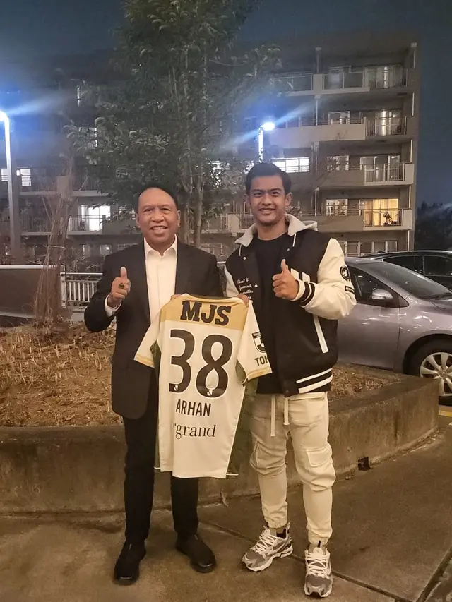 FOTO Menpora dan Pratama Arhan