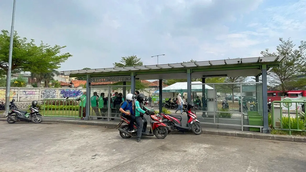 PT KAI Daop 1 Jakarta memastikan di area parkir Stasiun Bekasi Timur tidak ada pungutan liar seperti informasi beberapa saat lalu di media sosial. (Dok KAI)