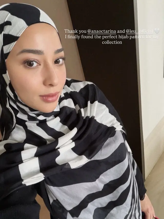 OOTD Nikita Willy Tampil Berbeda dengan Hijab Motif Zebra. [@nikitawillyofficial94]