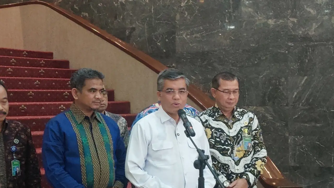Menteri Ketenagakerjaan Yassierli buka suara terkait OTT KPK