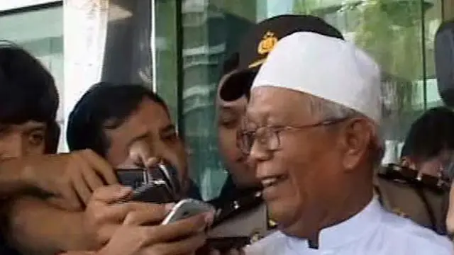 Ketua Majelis Syuro PKS Hilmi Aminuddin Kembali Diperiksa KPK 16 Mei 2013