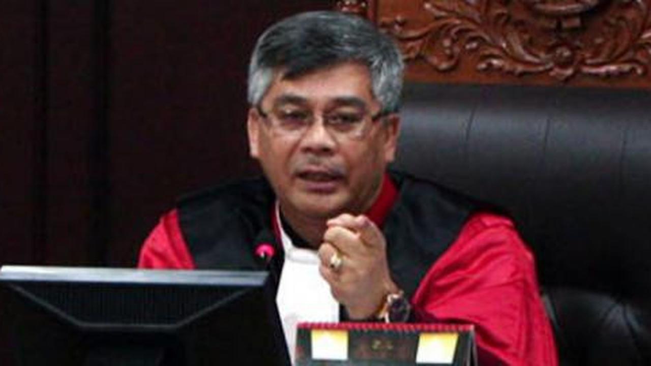 Hakim MK: Saweran gedung baru KPK termasuk gratifikasi