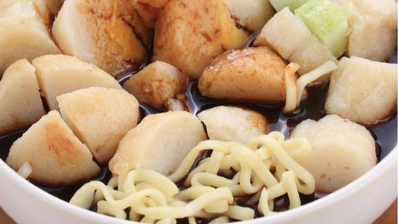 Bikin Pempek Sutera 'Sat Set' Tanpa Ikan