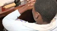 Terlalu! 3 Pemerkosa Bejat di Kenya Hanya Dihukum Potong Rumput