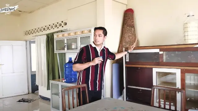 Suasana rumah keluarga besar Dude Harlino di kampung halaman di Lintau, Sumatera Barat. (Foto: YouTube/The Harlinos Story)