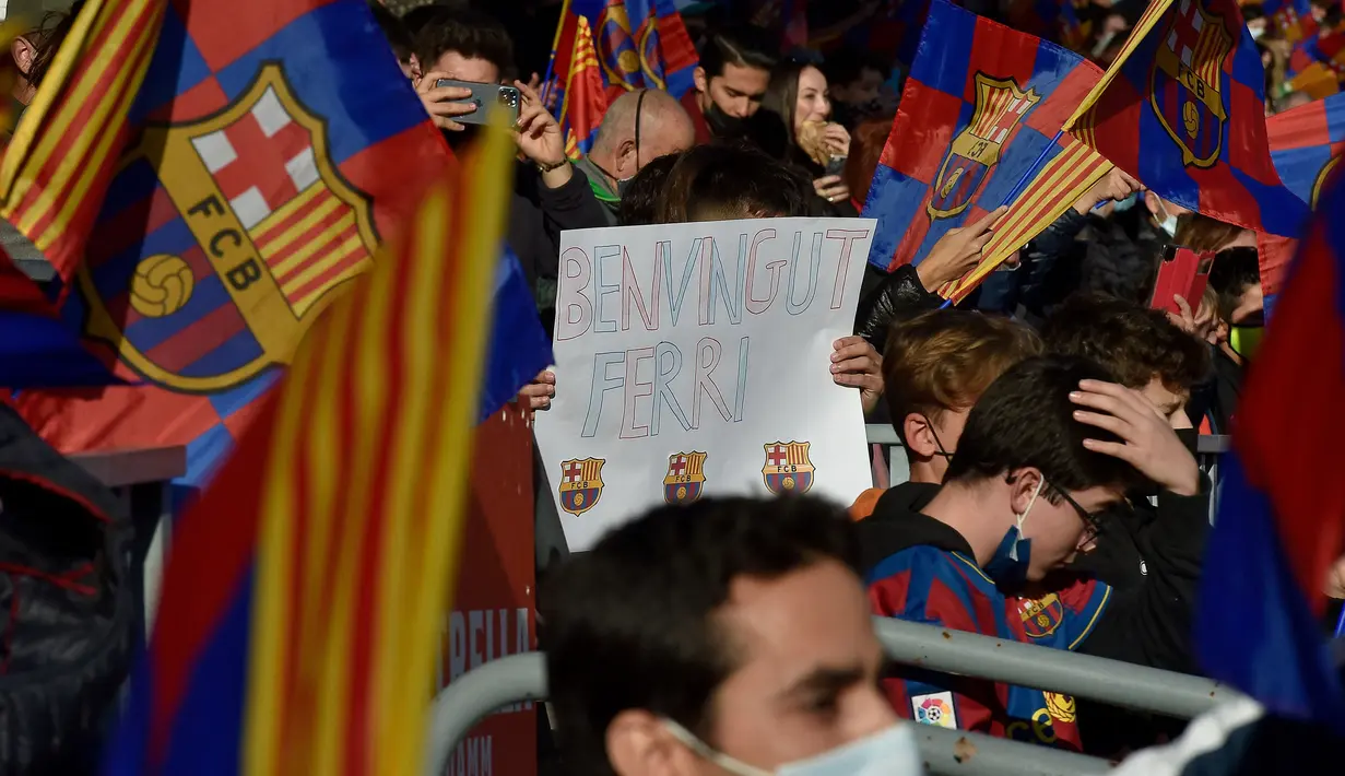 Meski terganjal beberapa masalah, Torres akan menjadi angin segar untuk skuat Barcelona besutan Xavi Hernandez, sekaligus sebagai harapan bagi publik Catalan. Patut dinantikan bagaimana nanti kiprahnya di Camp Nou. (AFP/Pau Barrena)