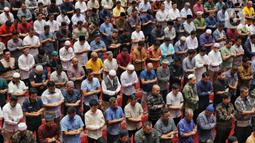 Hari ini, Jumat (7/3/2025), ribuan umat Muslim melaksanakan salat Jumat di Masjid Istiqlal, Jakarta. (Liputan6.com/Angga Yuniar)