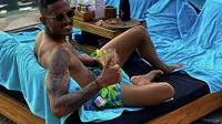 Striker Persib, Wander Luiz, saat liburan ke Bali yang disinyalir jadi tempat ia tertular virus Corona COVID-19. (Instagram)